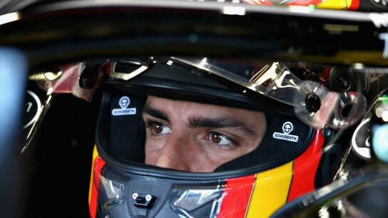 Carlos Sainz, en su cockpit