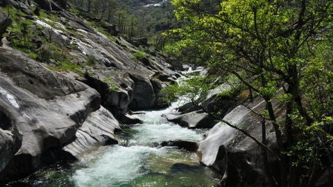 Las piscinas naturales de España que no puedes perderte este verano