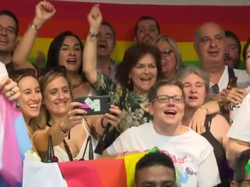 La vicepresidenta, Carmen Calvo, cantando 'A quién le importa' La vicepresidenta, Carmen Calvo, cantando 'A quién le importa'