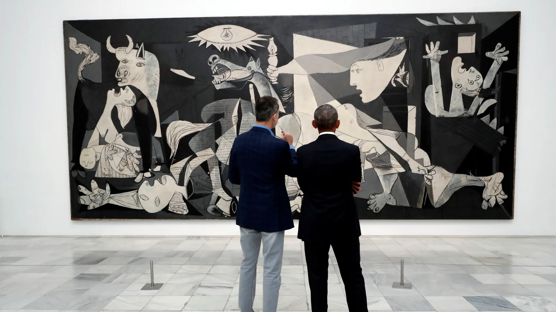 El Rey acompaña a Obama en una visita al Reina Sofía centrada en el "Guernica"