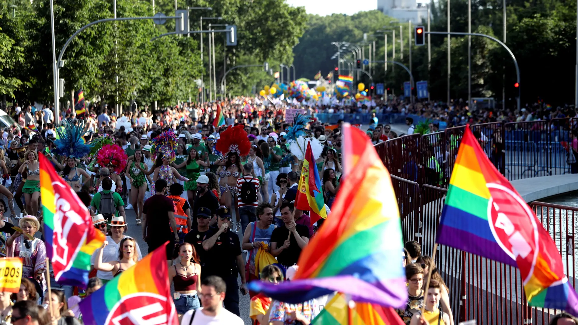 Asistentes a la manifestación del Orgullo en Madrid