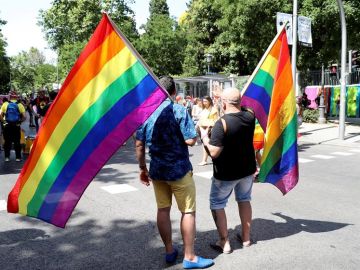 Banderas del arcoíris antes de la manifestación del Orgullo LGTBI de 2018 Banderas del arcoíris antes de la manifestación del Orgullo LGTBI de 2018