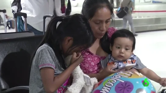 Lleno de piojos y polvo: así le devolvieron a una madre su bebé tras 85 días separados en Estados Unidos Lleno de piojos y polvo: así le devolvieron a una madre su bebé tras 85 días separados en Estados Unidos