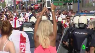 Cargas policiales contra hinchas ingleses en Benidorm