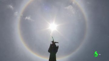Halo solar en la plaza de la independencia de México