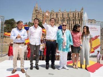 El presidente de Ciudadanos (Cs), Albert Rivera, acompañado por el ex primer ministro francés Manuel Valls, y el ex director general de la Policía Nacional y de la Guardia Civil Joan Mesquida, participan en el acto de la Plataforma España Ciudadana en Palma de Mallorca. El presidente de Ciudadanos (Cs), Albert Rivera, acompañado por el ex primer ministro francés Manuel Valls, y el ex director general de la Policía Nacional y de la Guardia Civil Joan Mesquida, participan en el acto de la Plataforma España Ciudadana en Palma de Mallorca.