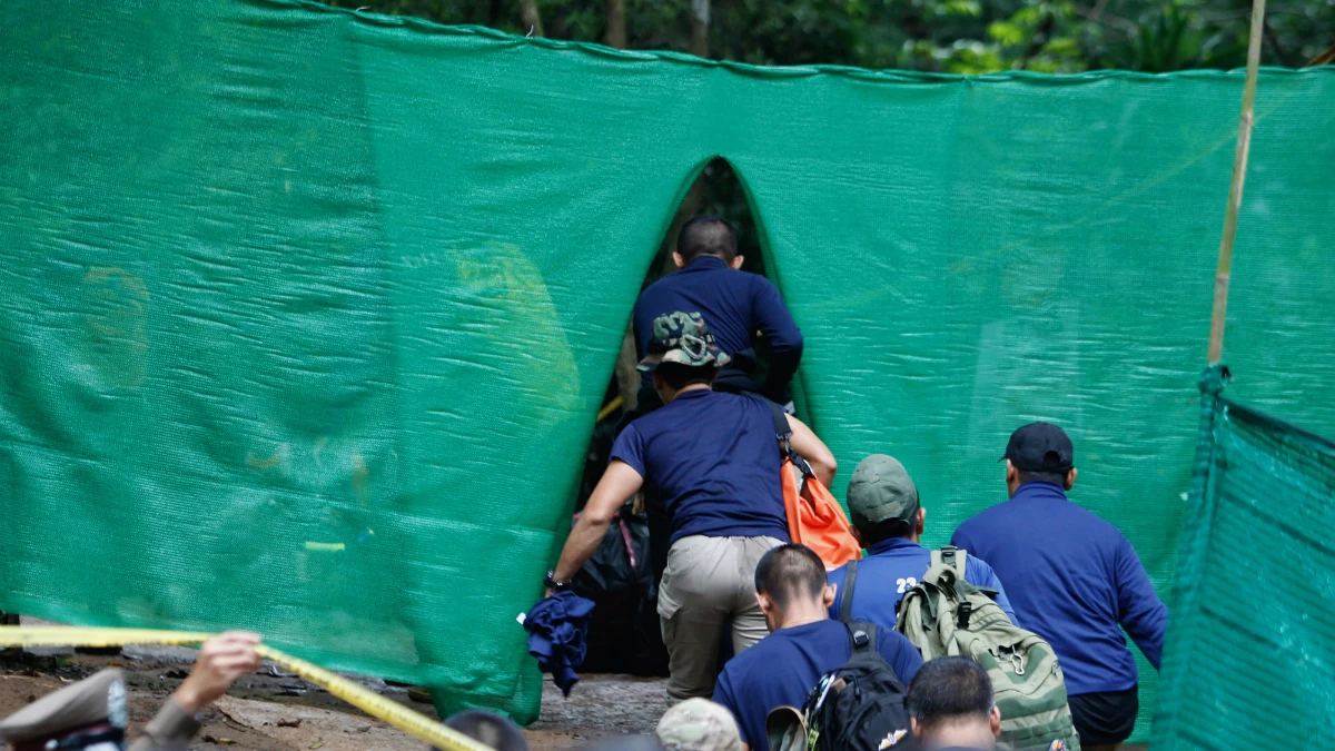 Operaciones de rescate en la cueva de Tailandia