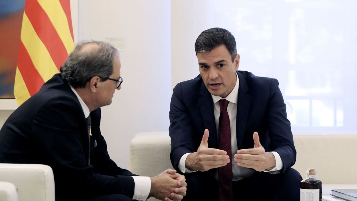 Pedro S&aacute;nchez durante su encuentro con Quim Torra