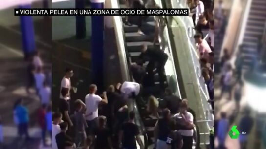 Duras im&aacute;genes: brutal pelea en un centro de ocio de Gran Canaria a la que se unen varios porteros de discoteca