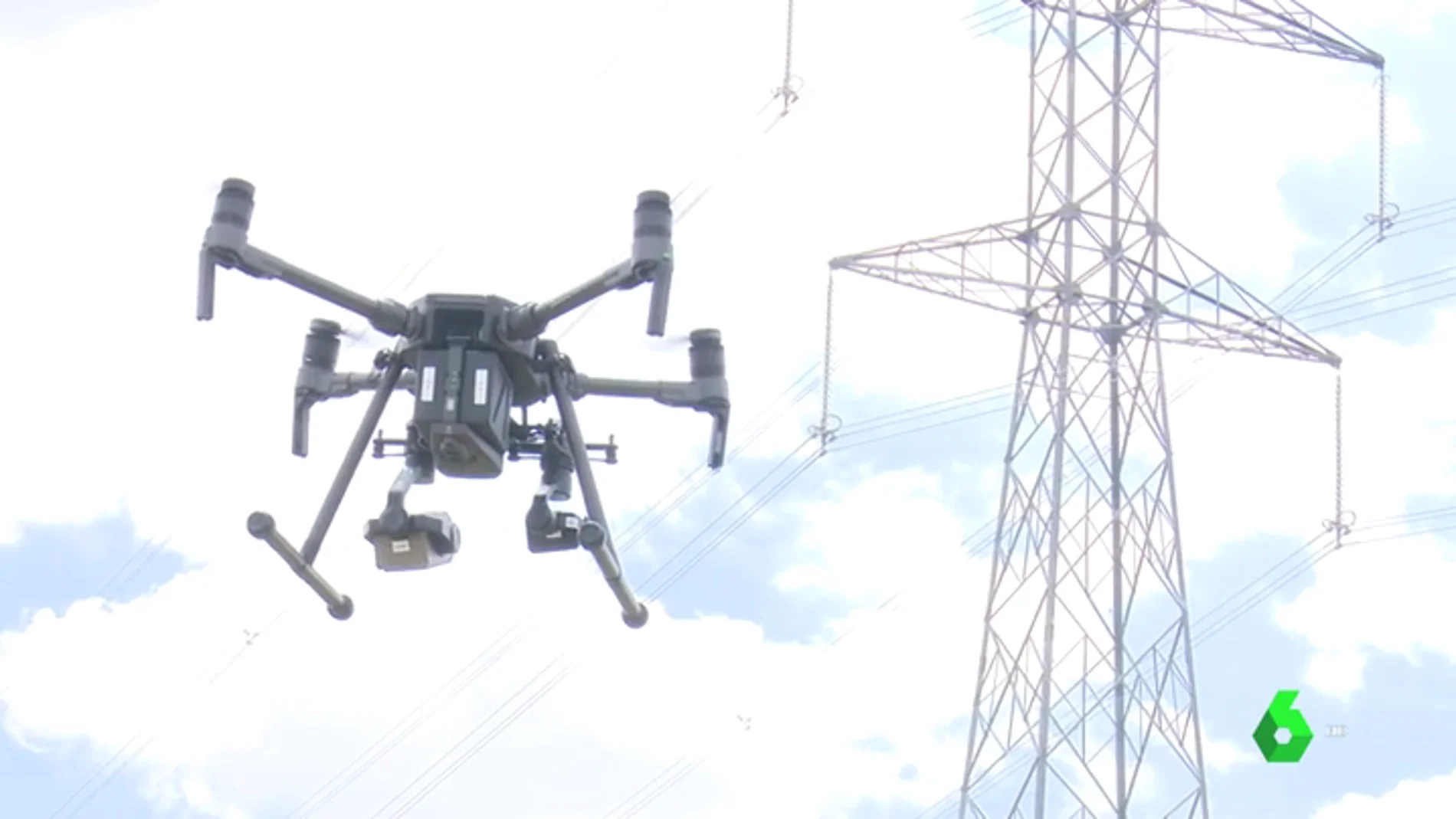Desde extinguir un incendio a inspeccionar una torre alta tensión: los drones se para