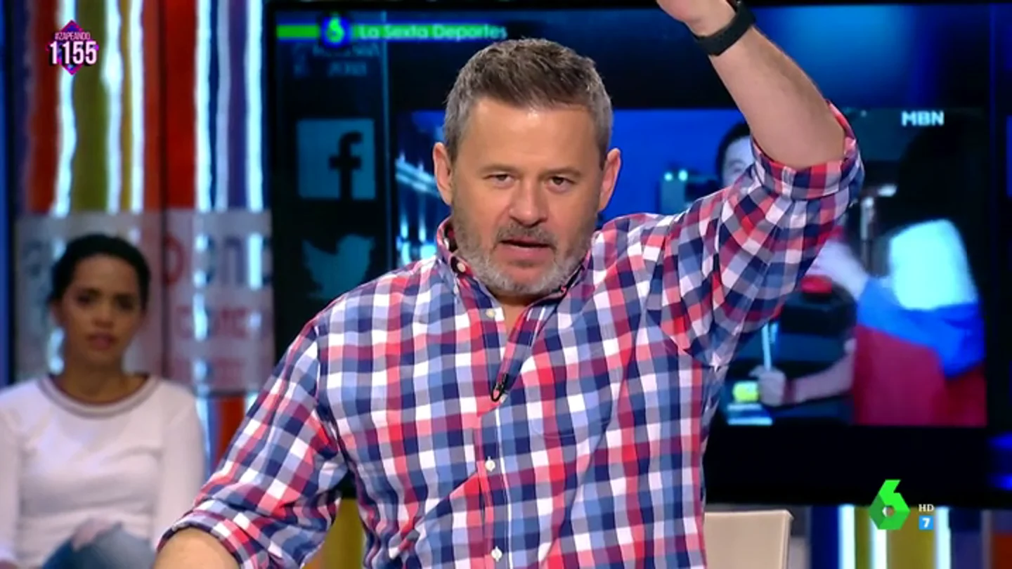 El alegato de Miki Nadal contra el acoso a los reporteros: "Dejad trabajar a la gente tranquila, hombre ya" El alegato de Miki Nadal contra el acoso a los reporteros: "Dejad trabajar a la gente tranquila, hombre ya"