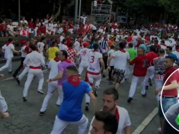 Cuarto encierro de San Fermín 2018: caras de terror en la carrera más rápida de los encierros Cuarto encierro de San Fermín 2018: caras de terror en la carrera más rápida de los encierros
