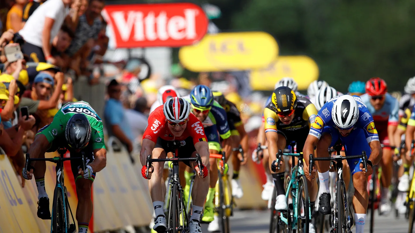 Fernando Gaviria, en el momento de sumar la victoria al sprint Fernando Gaviria, en el momento de sumar la victoria al sprint