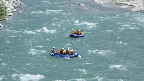 Rafting en el río Kurobe 5 actividades al aire libre para disfrutar de este verano en Japón