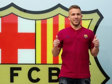 Arthur en su llegada a Barcelona Arthur en su llegada a Barcelona