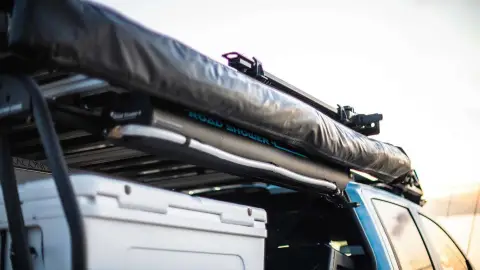 Equipa todo lo necesario para vivir a la aventura Nissan Titan XD Surfcamp