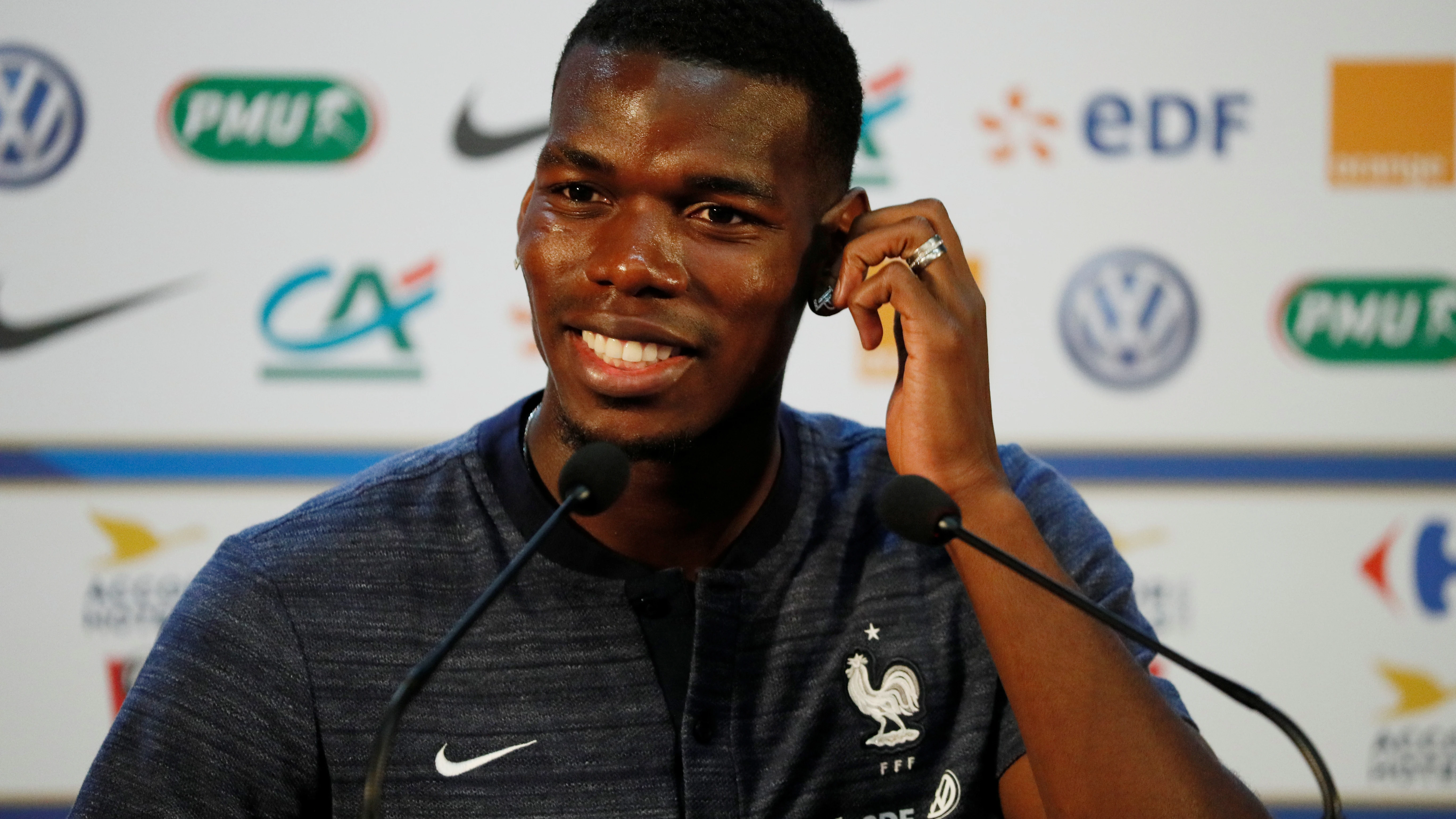 Pogba en rueda de prensa