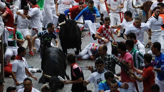 Imagen del encierro de San Fermín protagonizado por los toros de Victoriano del Río Imagen del encierro protagonizado por los toros de Victoriano del Río