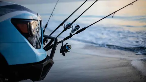 Una pick-up inspirada en las camionetas playeras de los 60 y 70 Nissan Titan XD Surfcamp