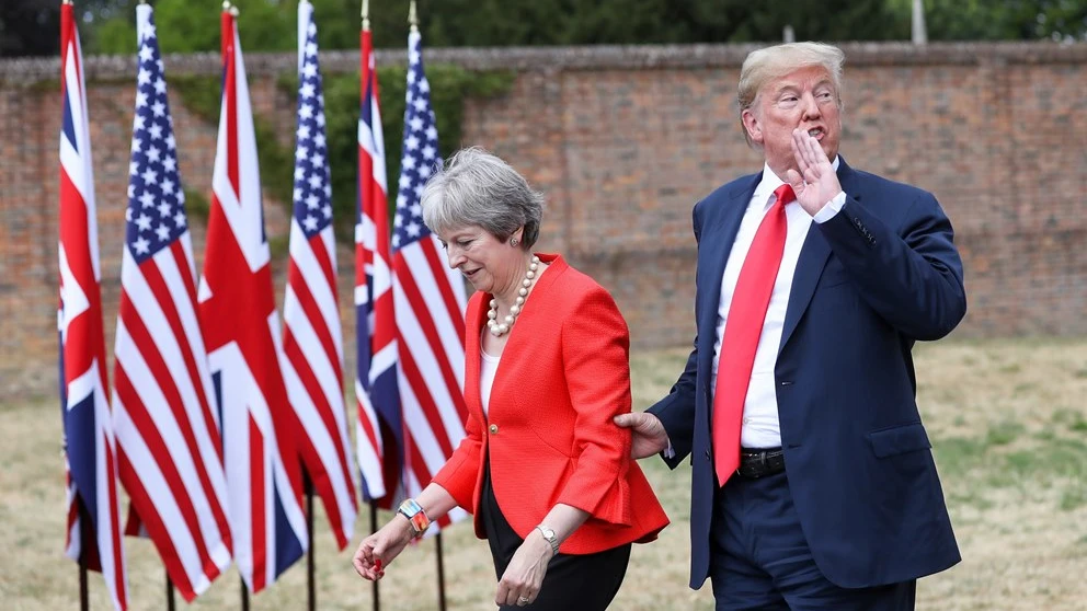 El presidente de EE.UU., Donald J. Trump, y la primera ministra británica, Theresa May, 