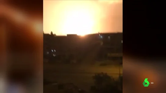 Gigante explosión cerca del aeropuerto principal de El Cairo, Egipto Gigante explosión cerca del aeropuerto principal de El Cairo, Egipto