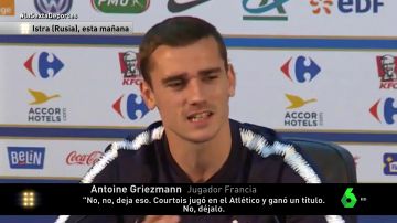 El palo de Griezmann a Courtois en rueda de prensa: "Ha jugado en el Atlético de Madrid, juega en el Chelsea, creo que juega como el Barça"