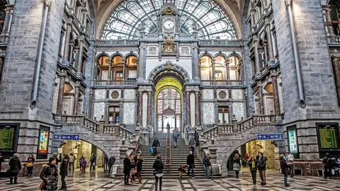 Antwerpen-Cetraal, Bélgica Estas son las estaciones de tren más espectaculares de Europa