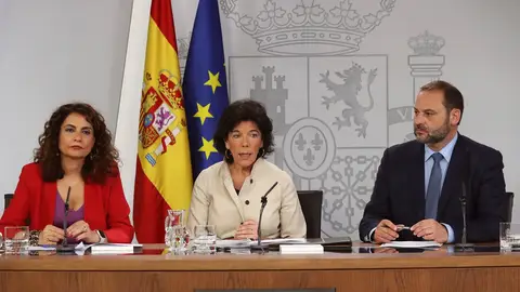 María Jesús Montero, Isabel Celaá y José Luis Ábalos, en una imagen de archivo. María Jesús Montero, Isabel Celaá y José Luis Ábalos, en una imagen de archivo.