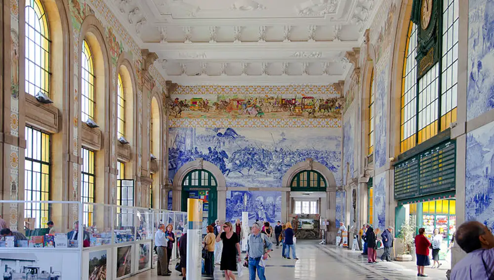 Estação Ferroviária de Porto-São Bento, Portugal