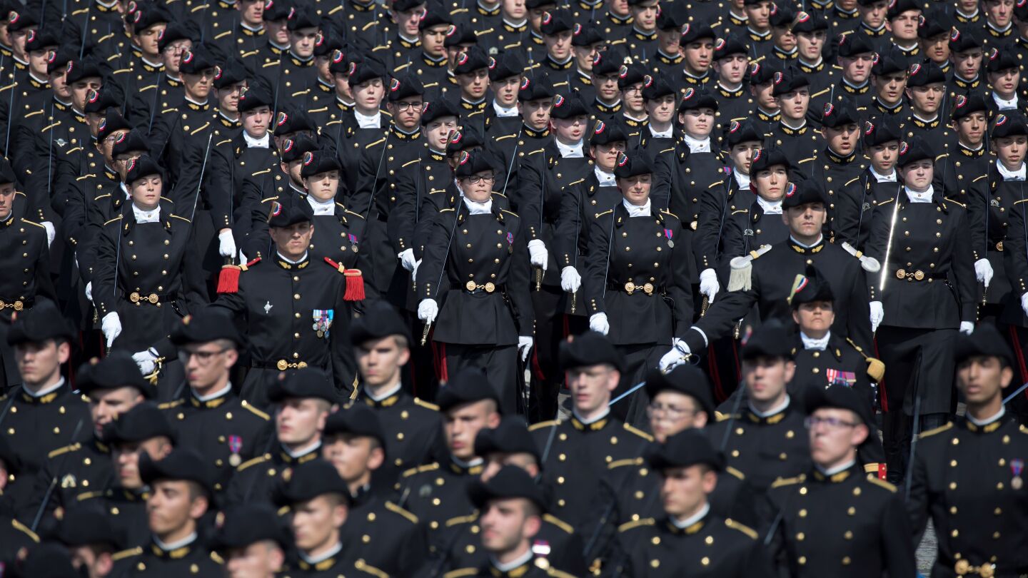 Militares en el desfile del D&iacute;a Nacional de Francia