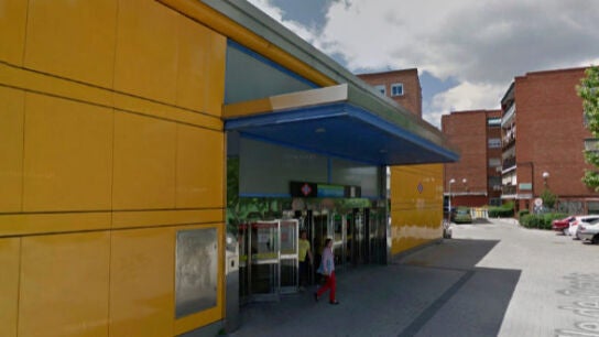 Salida de la parada de Metro de Eugenia de Montijo