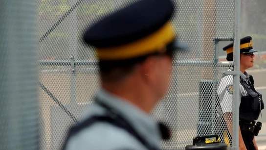 Dos policías estadounidenses  Dos policías estadounidenses