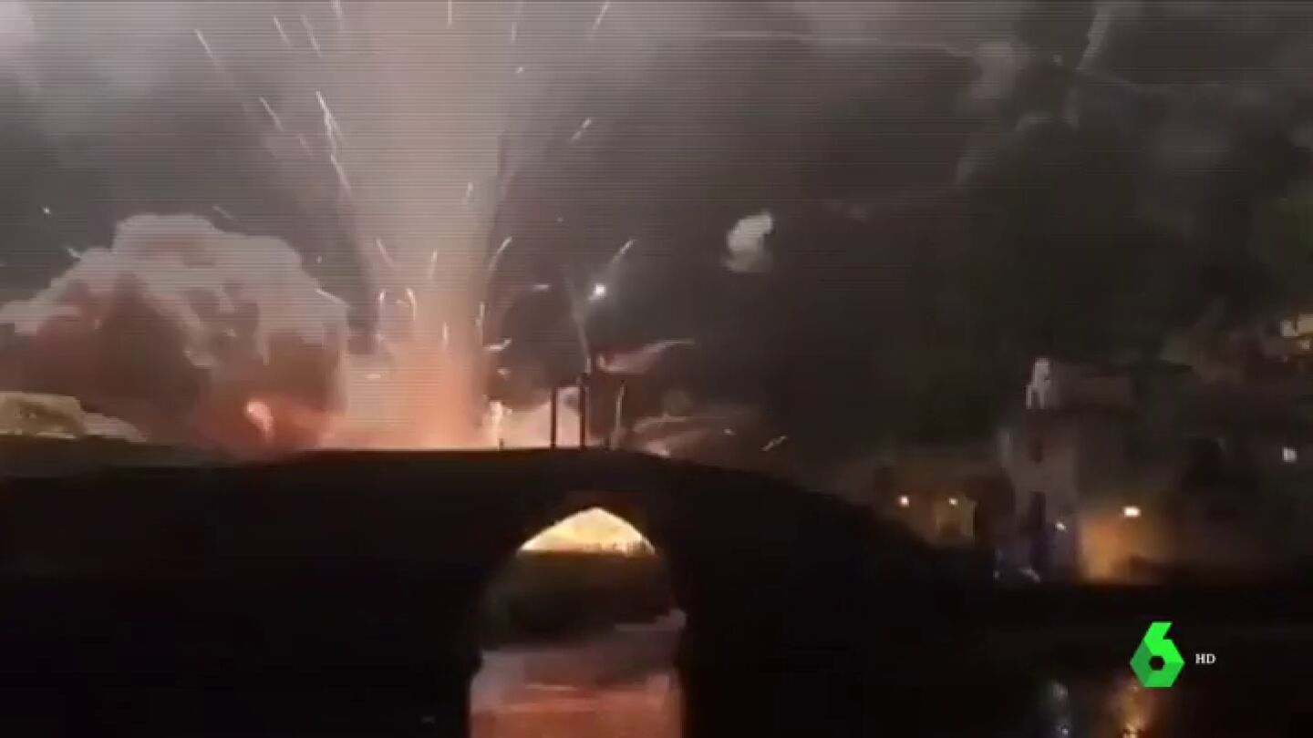 Explosi&oacute;n en un espect&aacute;culo pirot&eacute;cnico en Cangas de Narcea