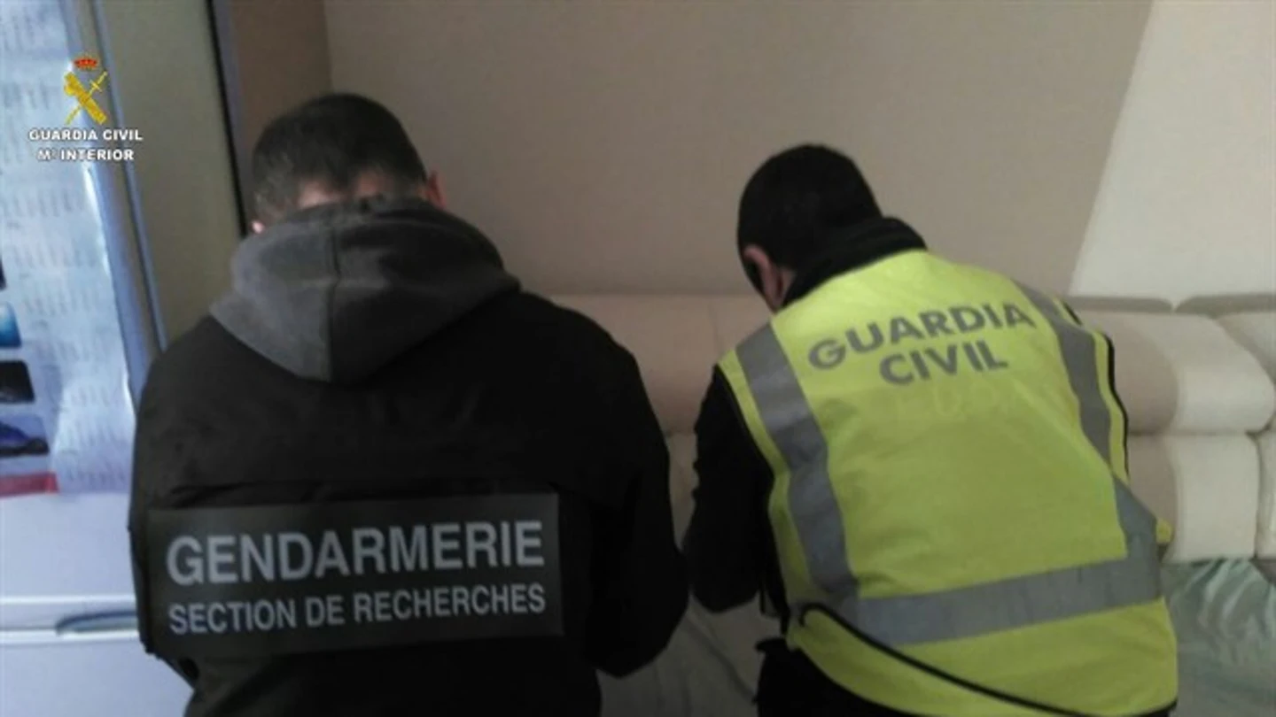La Guardia Civil en la incautación de la droga La Guardia Civil en la incautación de la droga