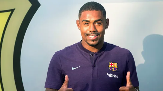 Malcom ya posa como jugador del Barcelona Malcom ya posa como jugador del Barcelona
