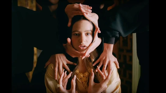 Rosalía en el videoclip de 'Pienso En Tu Mirá' Rosalía en el videoclip de 'Pienso En Tu Mirá'