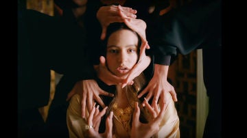 Rosalía en el videoclip de 'Pienso En Tu Mirá'