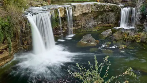 Valle de Tobalina Destinos refrescantes y sorprendentes en la provincia de Burgos