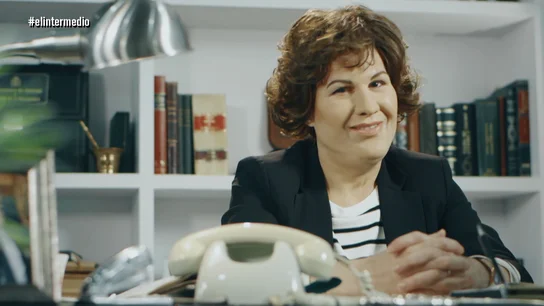 Joaquín Reyes da vida a Soraya Sáenz de Santamaría Joaquín Reyes da vida a Soraya Sáenz de Santamaría