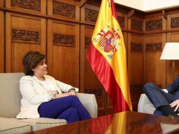 laSexta Noticias (25-07-18) Sáenz de Santamaría pide a Casado que respete su 43% de apoyos en la nueva dirección del Partido Popular laSexta Noticias (25-07-18) Sáenz de Santamaría pide a Casado que respete su 43% de apoyos en la nueva dirección del Partido Popular