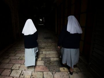 Dos monjas Dos monjas