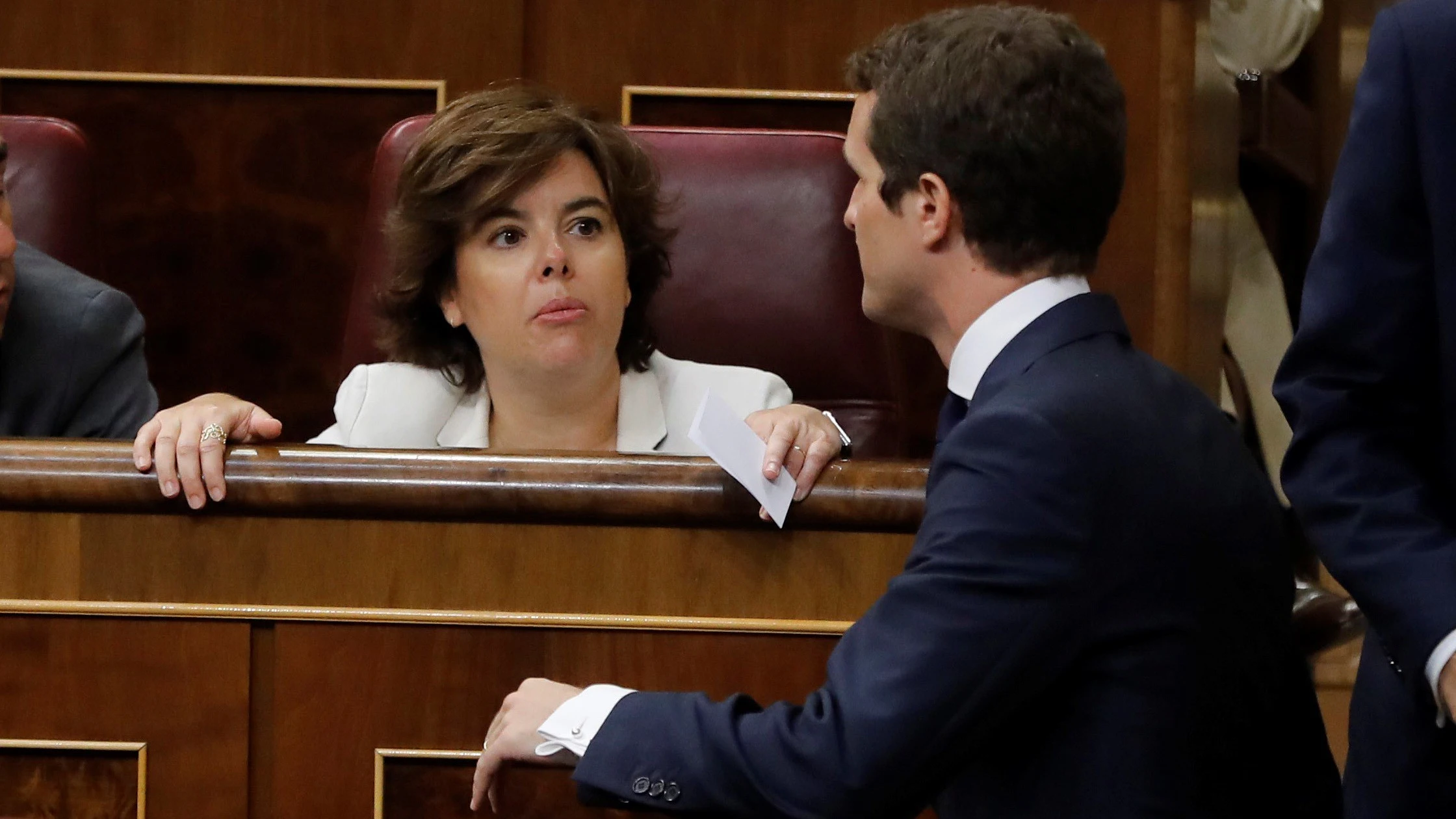 El presidente del PP, Pablo Casado, y la exvicepresidenta del Gobierno Soraya Saénz de Santamaría