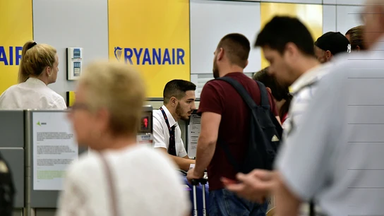 Mostradores de facturación de Ryanair Mostradores de facturación de Ryanair