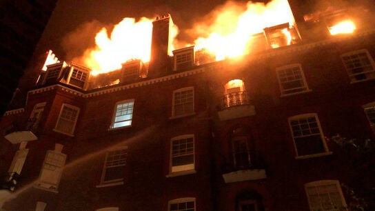 Incendio en un edificio de cinco plantas de Inglewood Road, Londres