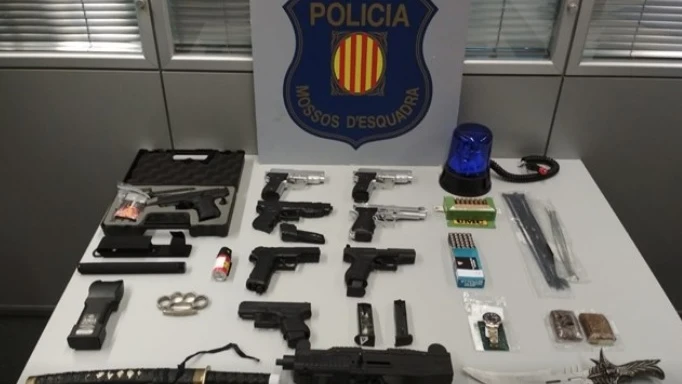 Material incautado por los Mossos a un clan dedicado a 'narcoasaltos'