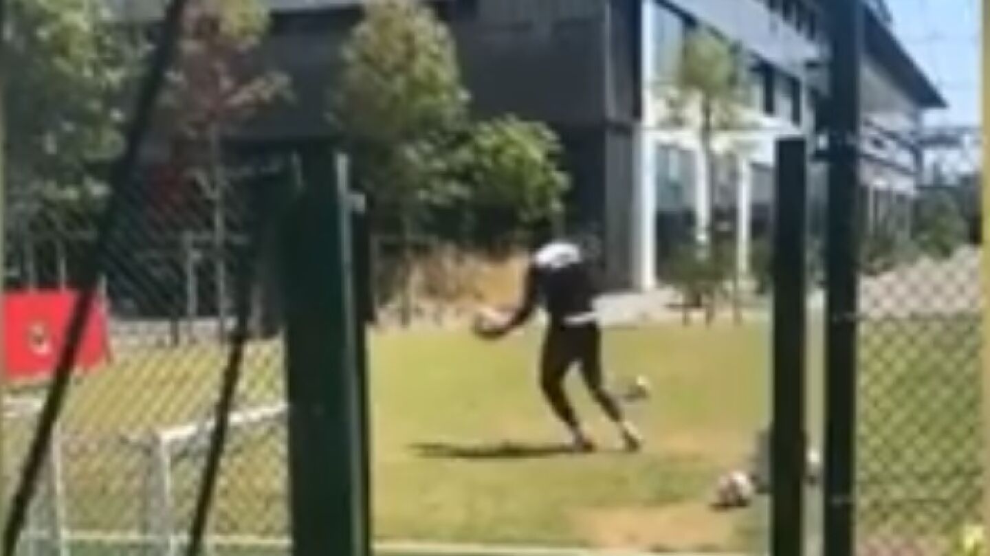 Balotelli reta a Marcelo
