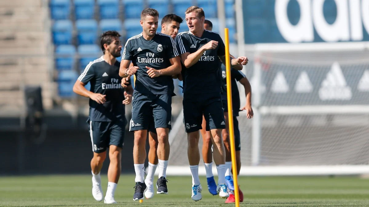 Kroos, Nacho y Asensio se entrenan con el Real Madrid