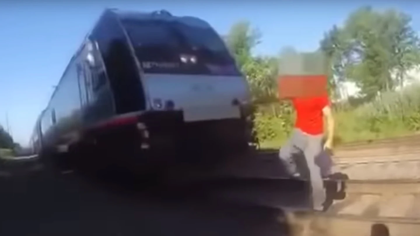 A punto de morir arrollado por un tren A punto de morir arrollado por un tren