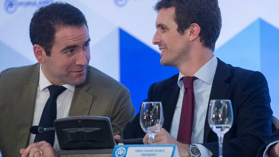 Teodoro García Egea junto a Pablo Casado