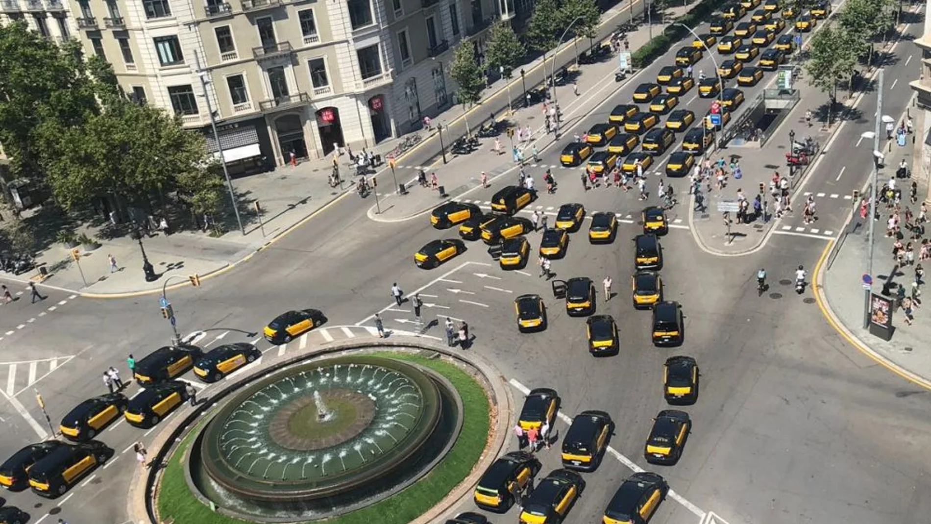 Concentración de taxistas en Barcelona.